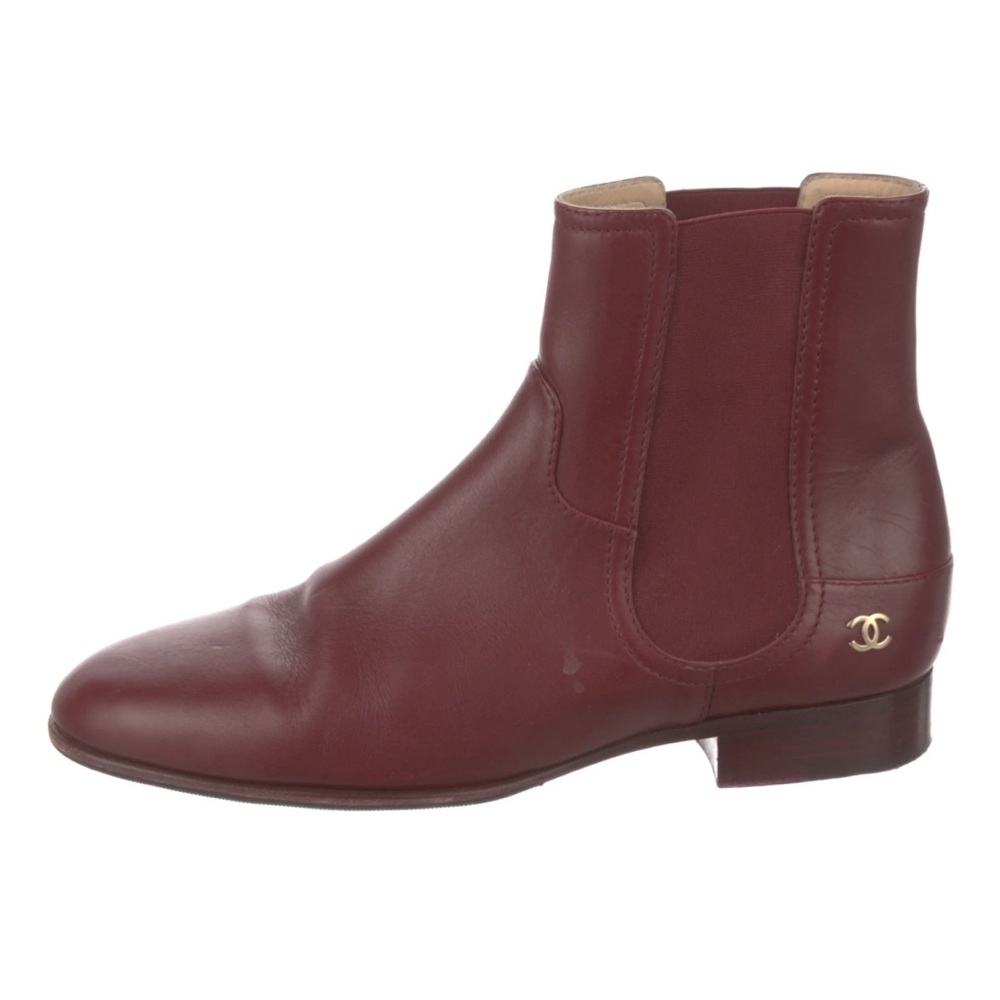 Chanel burgundy ankle bootie. 36